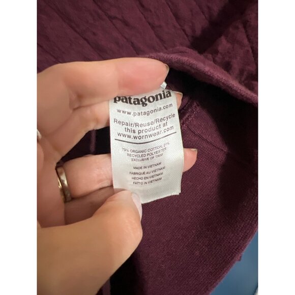 Patagonia Quilted Sweatshirt in Rust Red - Picture 5 of 8